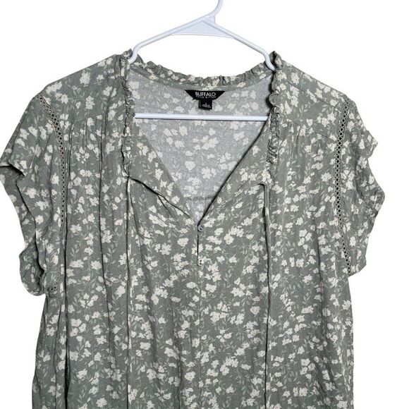 Buffalo David Bitton Blouse Women's Large Green Floral V-Neck Ruffle Top - Picture 2 of 9